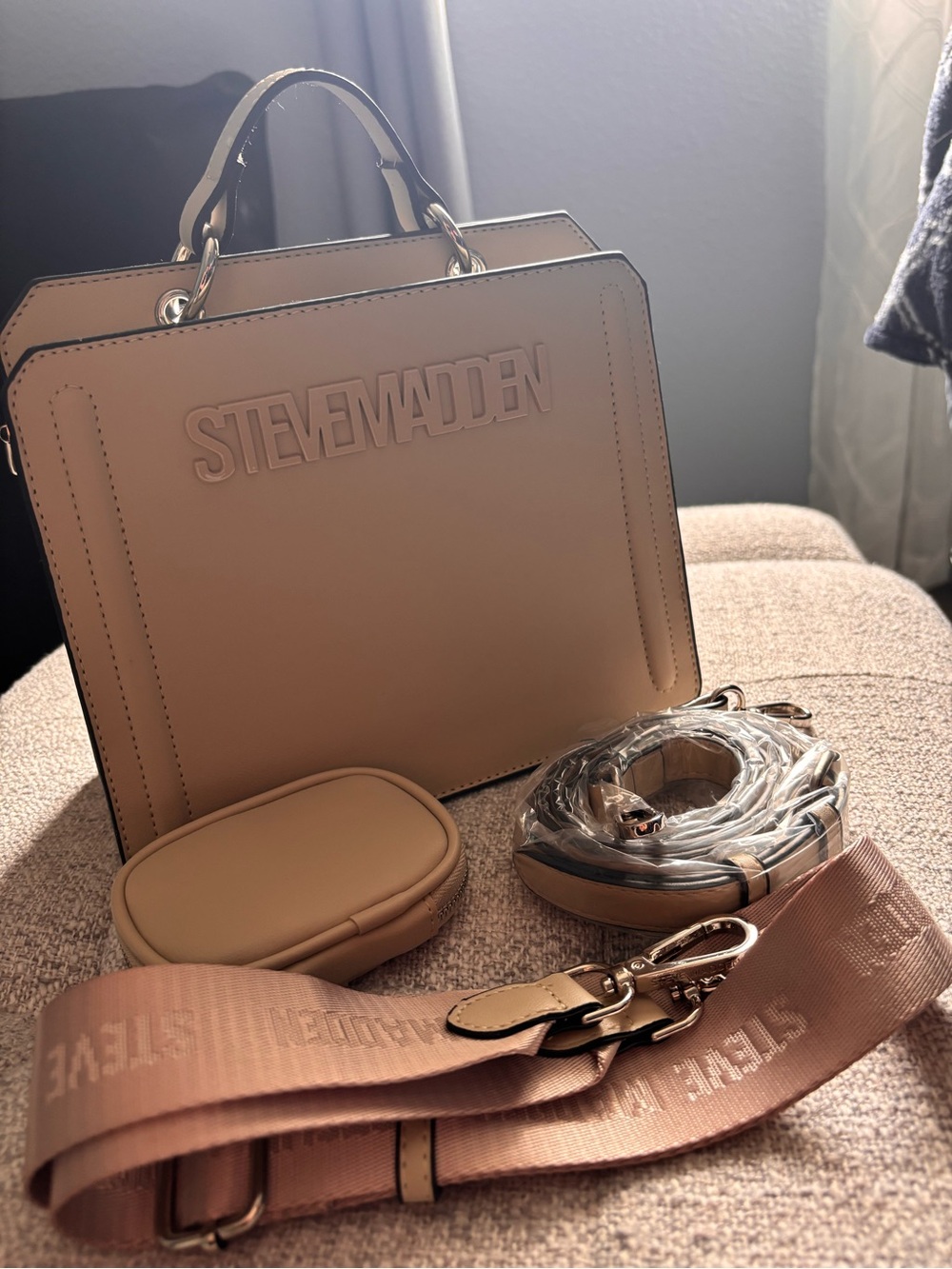 Steve Madden Taupe Box Crossbody Bag with Detachable Logo Strap - Picture 2 of 6